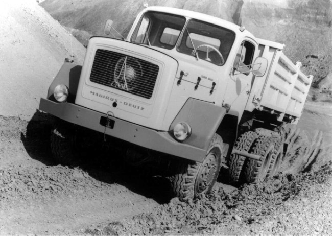 Dreiachser 230D26AK. Foto: Archiv Michael Willig, Hanau