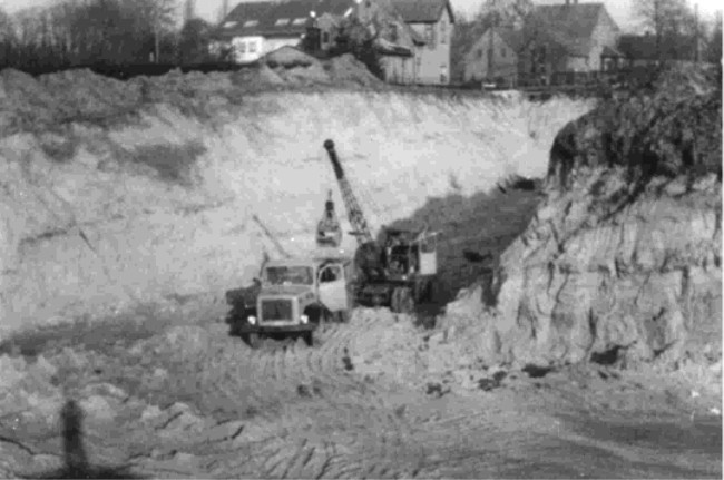 Mercur 120AK mit Fuchs 301-Bagger. Foto: Archiv Thomas Masur, Schwanewede